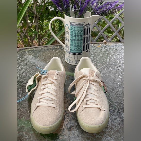 Animal Crossing Puma Suede Tan Sneakers - Picture 5 of 16